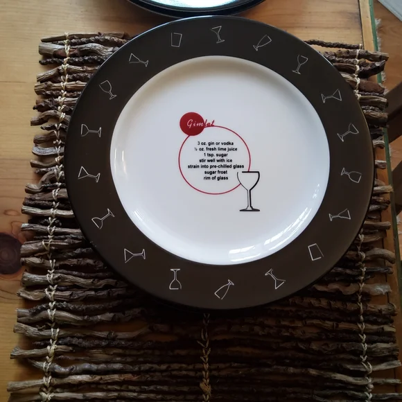 Pottery Barn Retro Salad Appetizer Plates.  Set Of 6 EUC - Picture 10 of 11